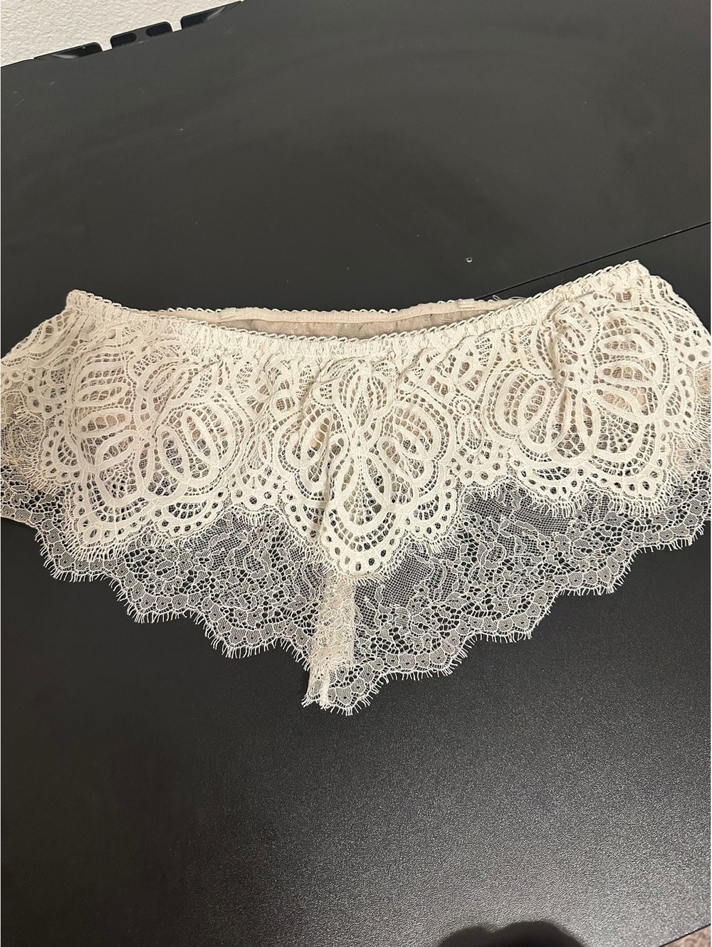 Victoria's Secret cream lace bra